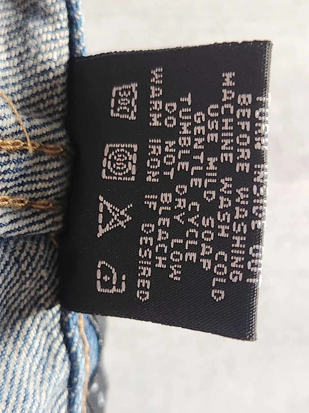 Men's Distressed Straight-Leg Blue Jeans